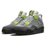 Air-Jordan-4-Retro-SE-Neon-95-Streetwear-Fashion