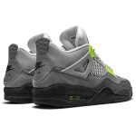 Air-Jordan-4-Retro-SE-Neon-95-Streetwear-Fashion