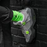 Air-Jordan-4-Retro-SE-Neon-95-Streetwear-Fashion