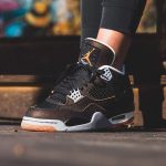 Air-Jordan-4-Wmns-Retro-Starfish-Streetwear-Fashion