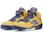 Air-Jordan-5-Retro-SP-Michigan-Streetwear-Fashion